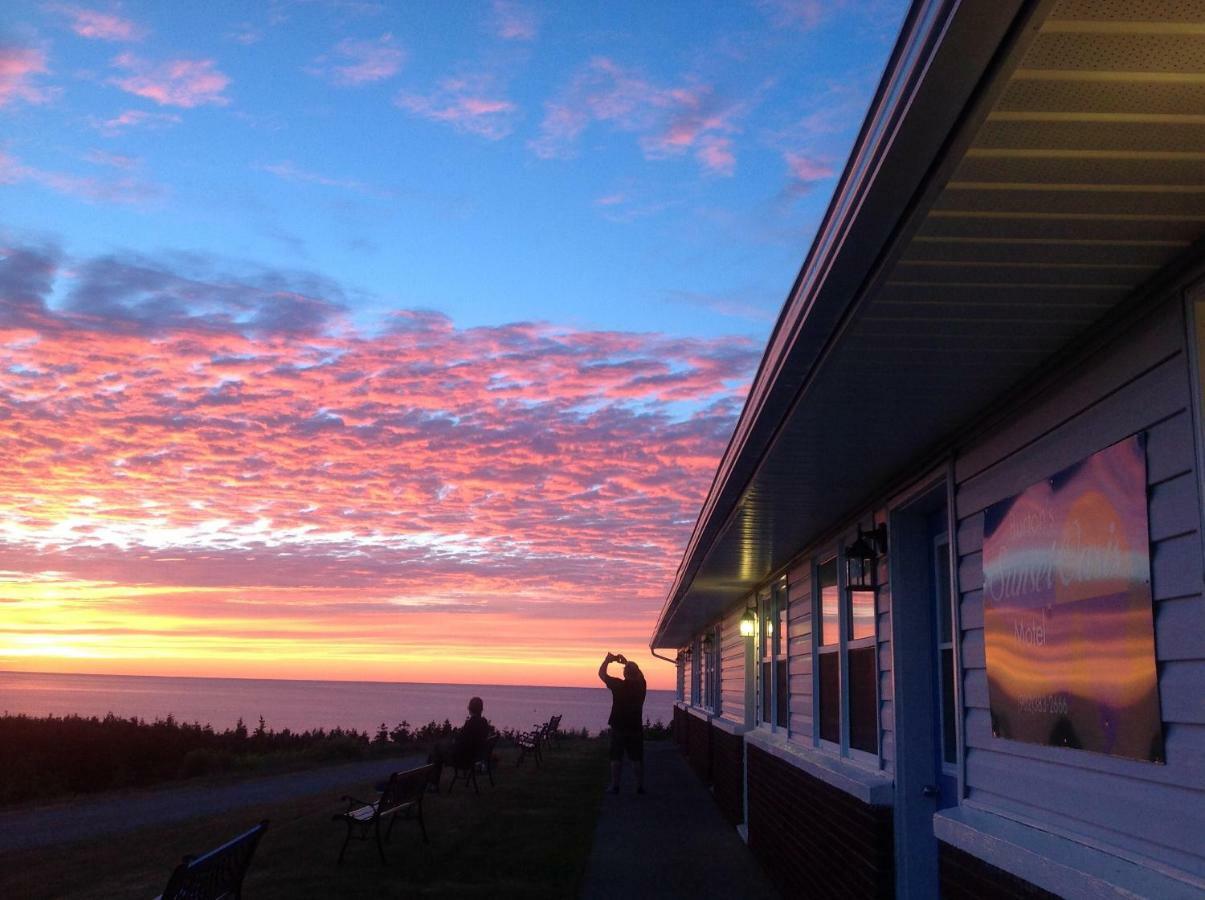 Burton'S Sunset Oasis Motel Bay Saint Lawrence Bagian luar foto